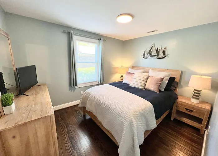 The Absolute Best Home Away From Home Pet Friendly!!!